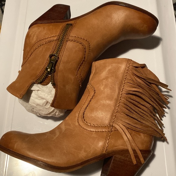 Sam Edelman booties - Picture 3 of 8